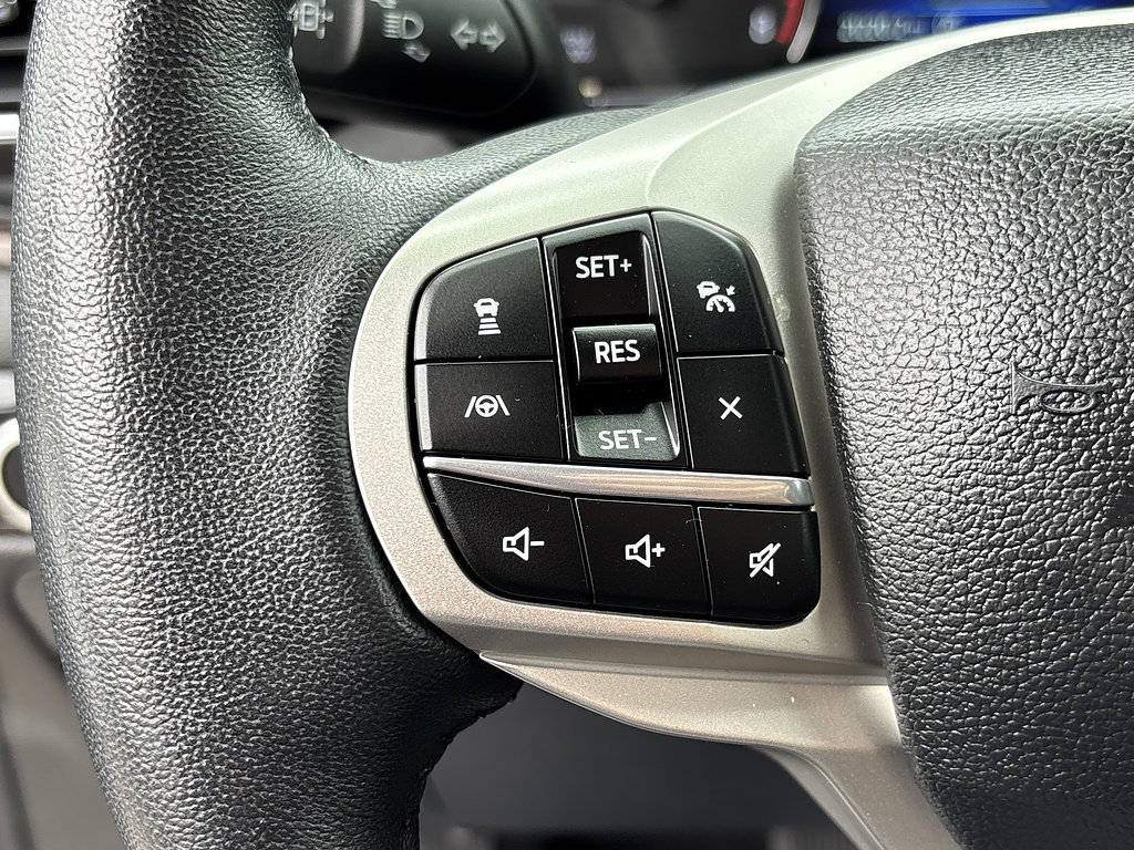 Used 2024 Ford Explorer Limited AWD/4WD image 17