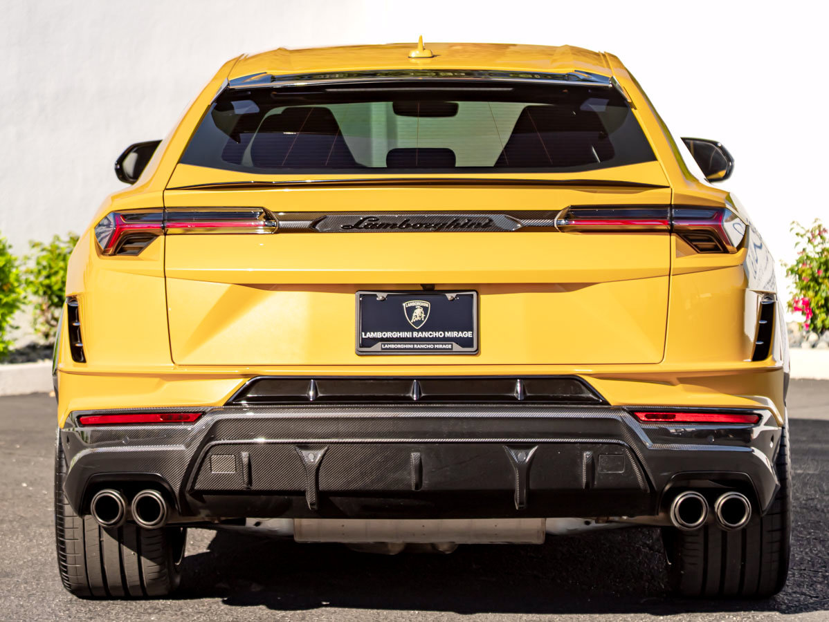Used 2024 Lamborghini Urus Performante AWD/4WD image 8