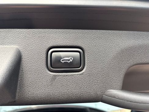 Used 2023 Kia Sportage X-Line w/ X-Line Premium Package AWD/4WD image 36