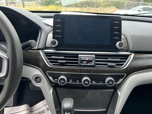 Used 2020 Honda Accord EX image 12