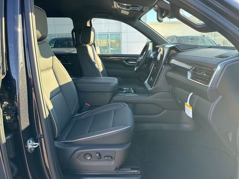 New 2026 GMC Yukon XL Elevation image 23
