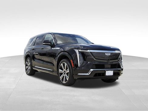 Certified 2026 Cadillac Escalade IQL Luxury AWD/4WD image 1