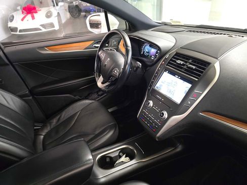 Used 2016 Lincoln MKC Reserve image 11