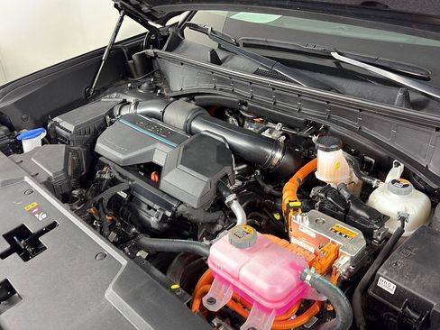 Used 2025 Hyundai Santa Fe Limited image 11