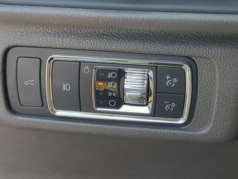 Used 2020 Lincoln Corsair Reserve FWD image 22