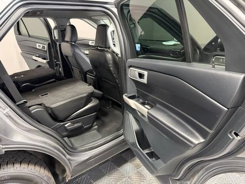 Used 2023 Ford Explorer XLT w/ Equipment Group 202A AWD/4WD image 26