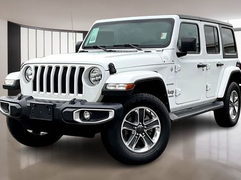 Used 2022 Jeep Wrangler Unlimited Sahara image 2