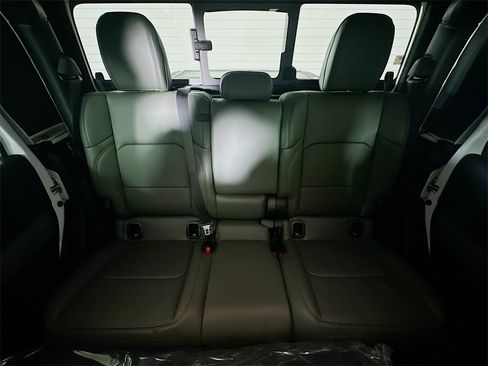 New 2026 Jeep Gladiator Mojave image 10