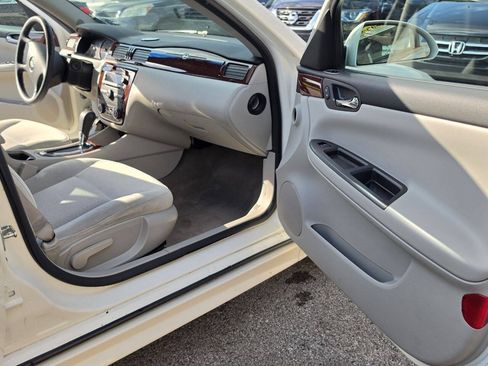 Used 2009 Chevrolet Impala LS FWD image 20