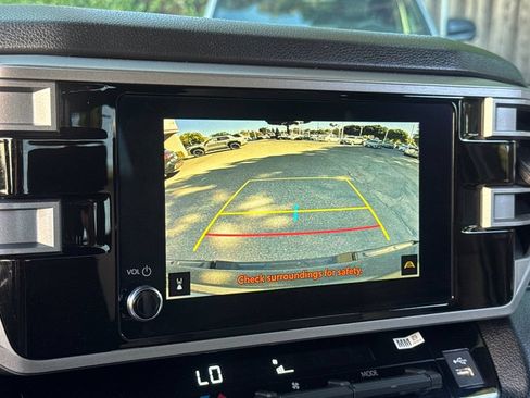 Certified 2025 Toyota Tundra SR5 AWD/4WD image 18