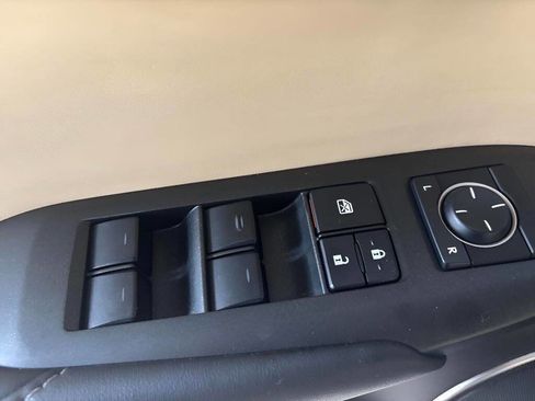 Used 2015 Lexus NX 200t 200t w/ Premium Package image 9