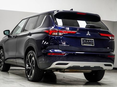 Used 2024 Mitsubishi Outlander SE image 10