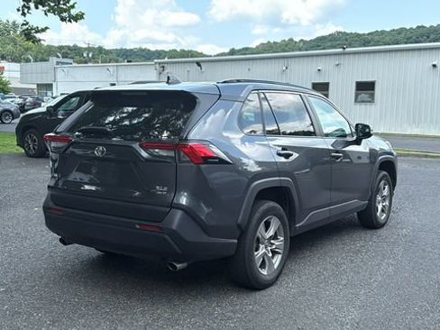 Used 2025 Toyota RAV4 XLE AWD/4WD image 6