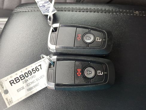 Used 2024 Ford Edge SE w/ Cargo Accessory Package AWD/4WD image 25