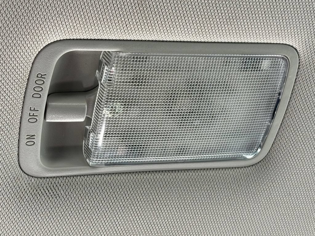 Used 2018 Nissan Rogue S FWD image 26