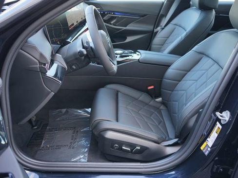 New 2026 BMW 550e xDrive w/ Premium Package image 12