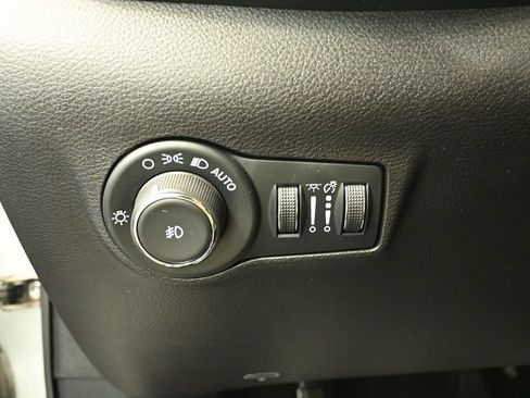 Used 2025 Jeep Compass Limited AWD/4WD image 24