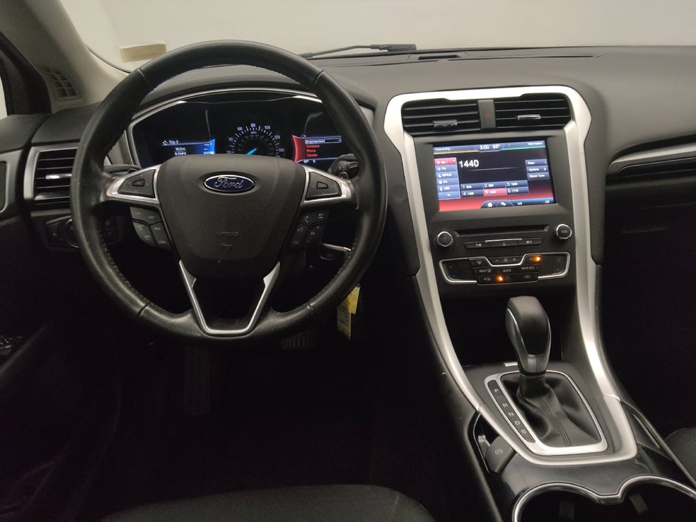 Used 2016 Ford Fusion SE AWD/4WD image 22