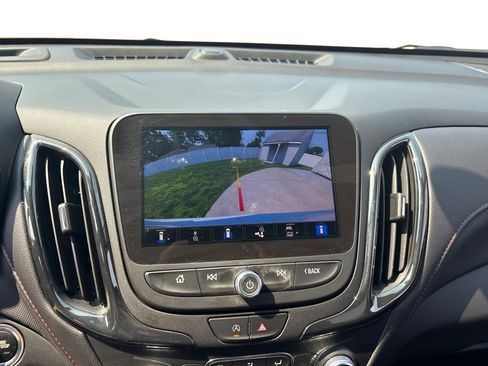 Used 2022 Chevrolet Equinox RS w/ Infotainment Package image 26