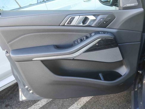 Certified 2025 BMW X5 M60i w/ Executive Package image 17