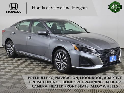Used 2023 Nissan Altima 2.5 SV w/ SV Premium Package image 1