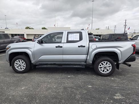 Used 2024 Toyota Tacoma SR RWD image 5