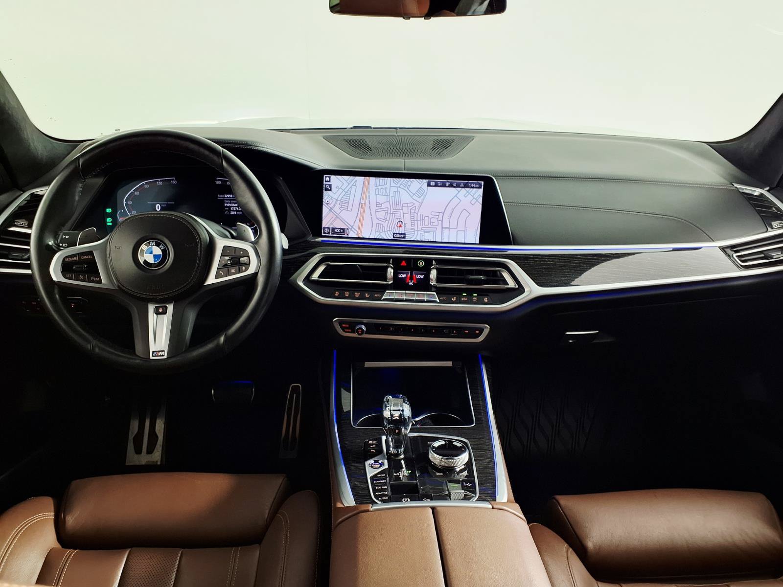 Used 2022 BMW X7 xDrive40i w/ M Sport Package AWD/4WD image 15