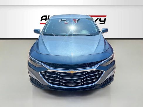 Used 2025 Chevrolet Malibu LT FWD image 2