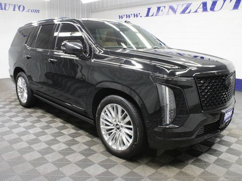 Used 2025 Cadillac Escalade Premium Luxury w/ Touring Package AWD/4WD image 3