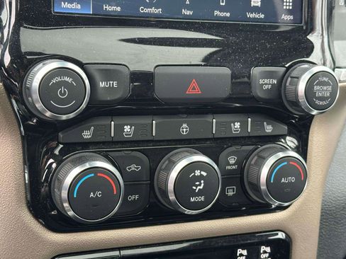 Used 2022 RAM 1500 Laramie image 27