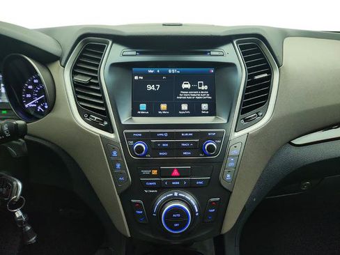 Used 2018 Hyundai Santa Fe SE w/ Cargo Package image 13