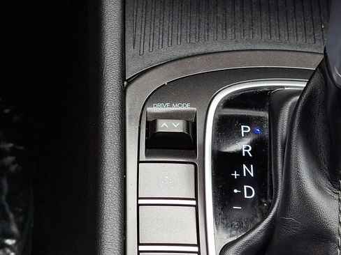 Used 2024 Hyundai Kona SEL AWD/4WD image 24