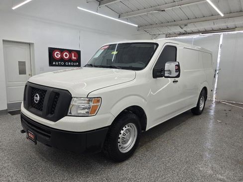 Used 2019 Nissan NV 2500 S image 3