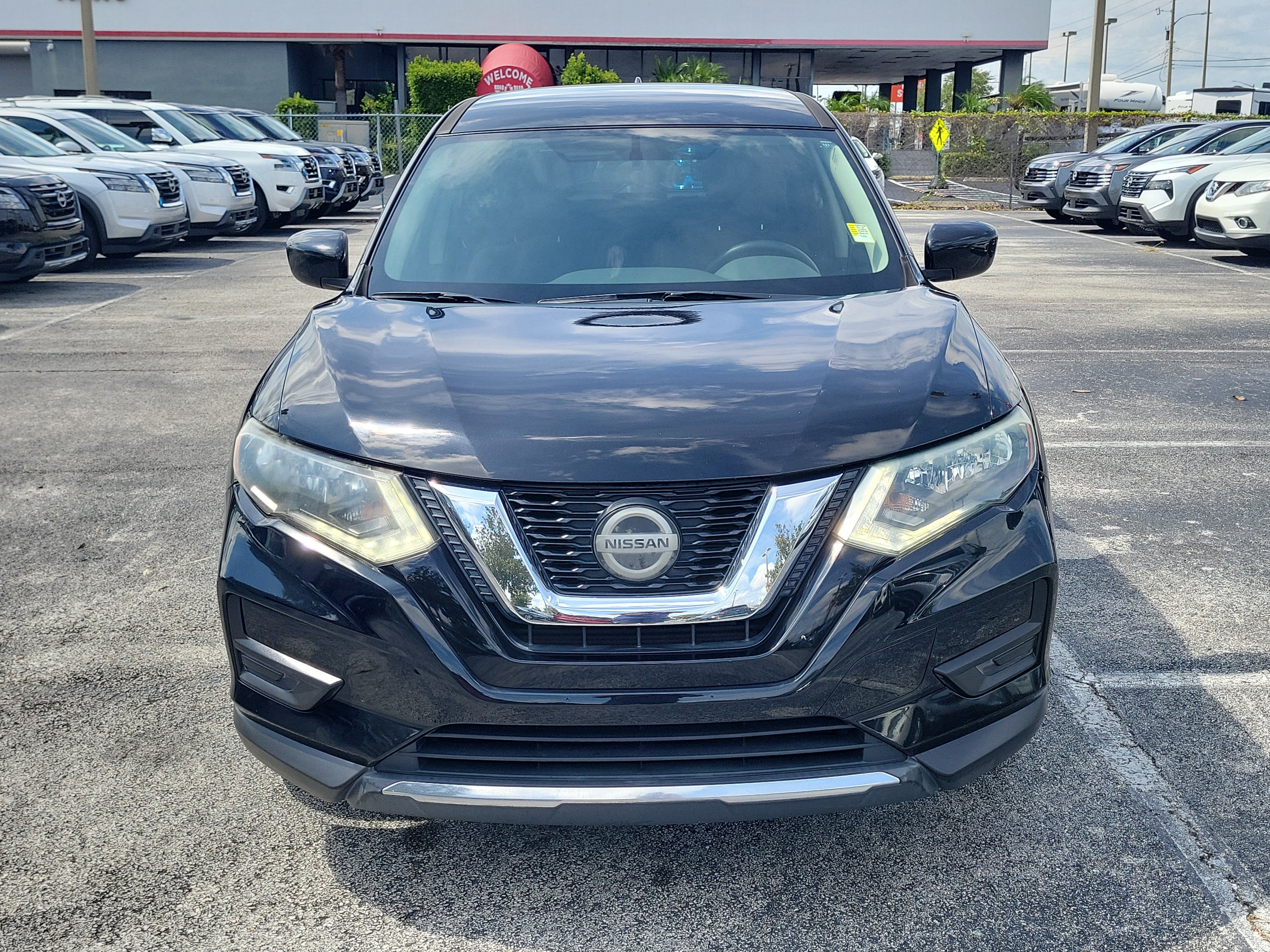 Certified 2018 Nissan Rogue S FWD image 2