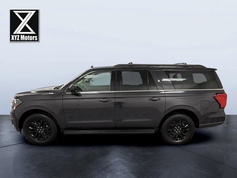 Used 2024 Ford Expedition Max XLT image 3