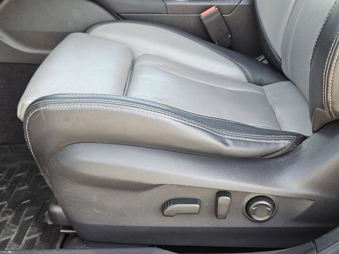 Used 2020 Subaru Outback Limited image 23