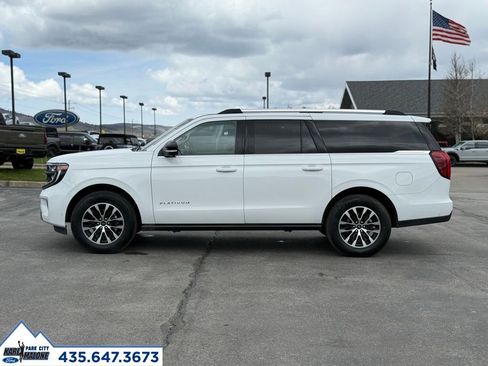 Used 2025 Ford Expedition Max Platinum AWD/4WD image 2