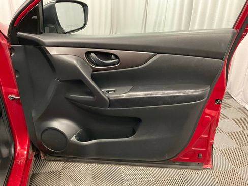 Used 2018 Nissan Rogue Sport S AWD/4WD image 27