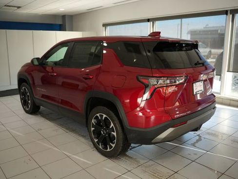 New 2026 Chevrolet Equinox LT image 3