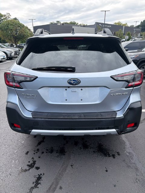 Used 2023 Subaru Outback Limited AWD/4WD image 7