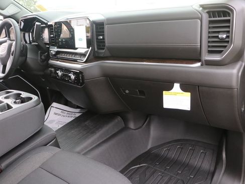 New 2026 GMC Sierra 1500 Elevation w/ LPO, Elevation Black Package image 34