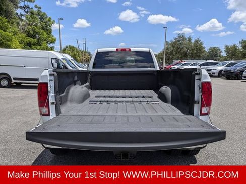 Used 2017 RAM 3500 Tradesman w/ Chrome Appearance Group AWD/4WD image 12