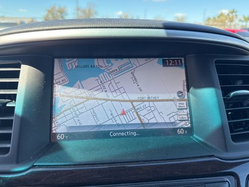 Used 2015 Nissan Pathfinder Platinum image 13