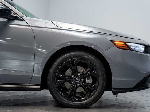 Used 2025 Honda Accord SE image 9