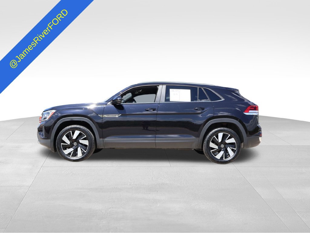 Used 2025 Volkswagen Atlas Cross Sport SE FWD image 2