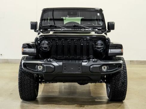 Used 2022 Jeep Wrangler Unlimited Sahara AWD/4WD image 3
