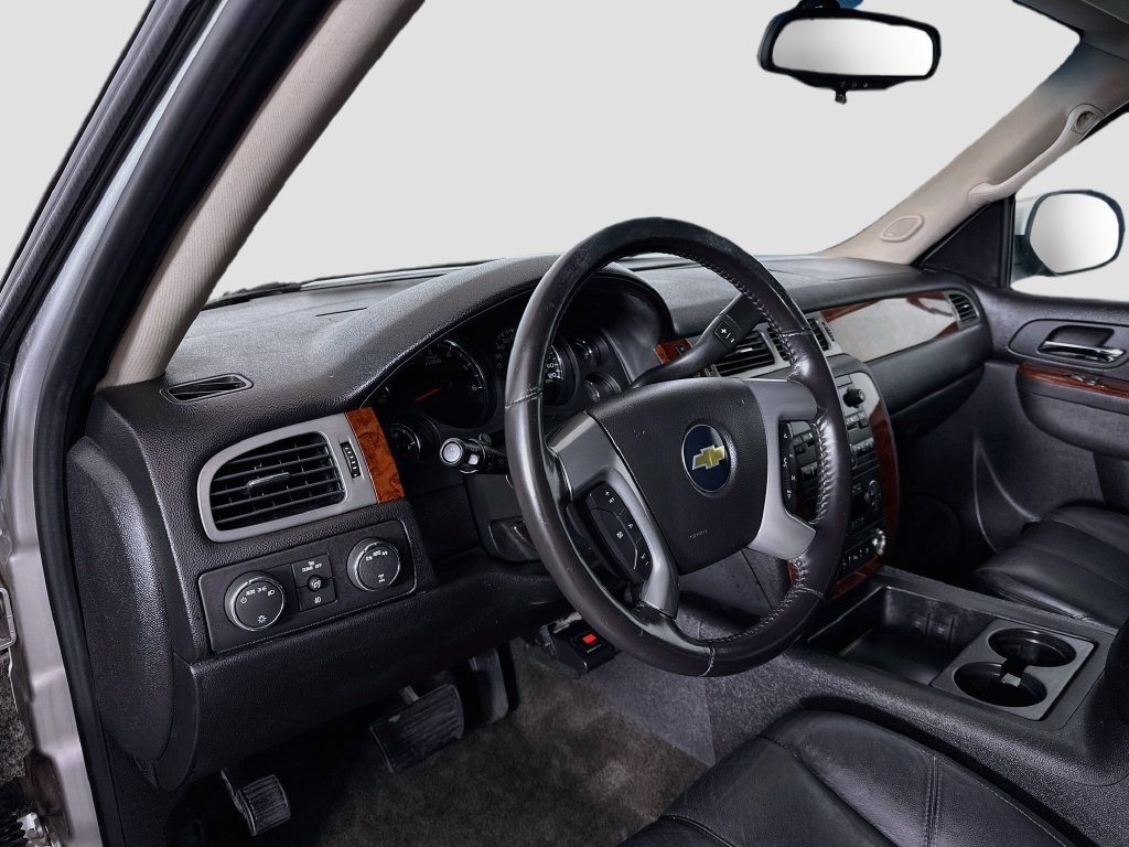 Used 2011 Chevrolet Suburban LT AWD/4WD image 9
