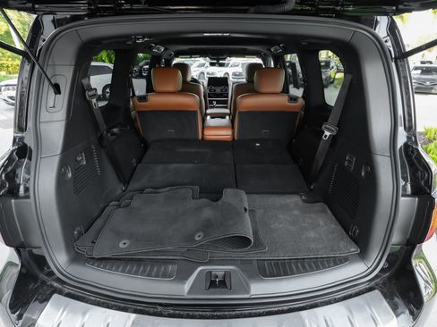Used 2024 INFINITI QX80 Sensory image 41