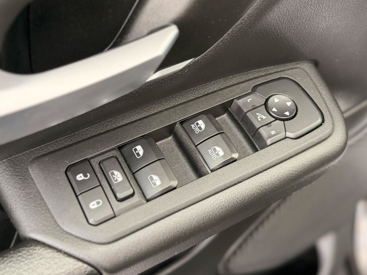 Used 2025 RAM 1500 Big Horn AWD/4WD image 12