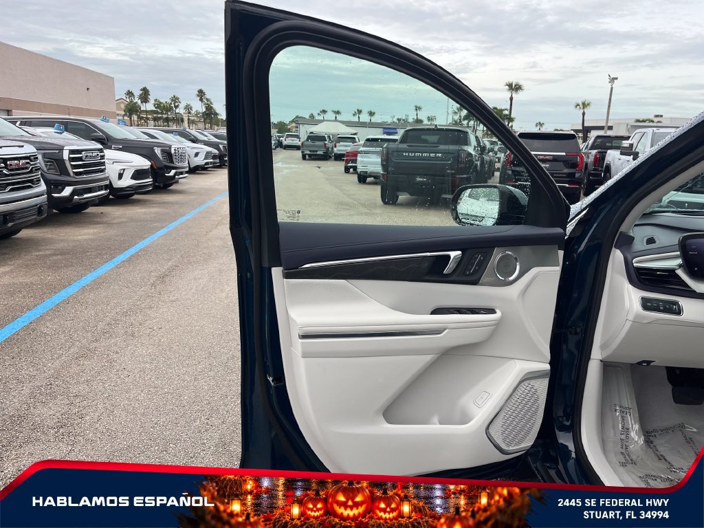 New 2027 Buick Enclave Avenir w/ LPO, Cargo Package AWD/4WD image 11